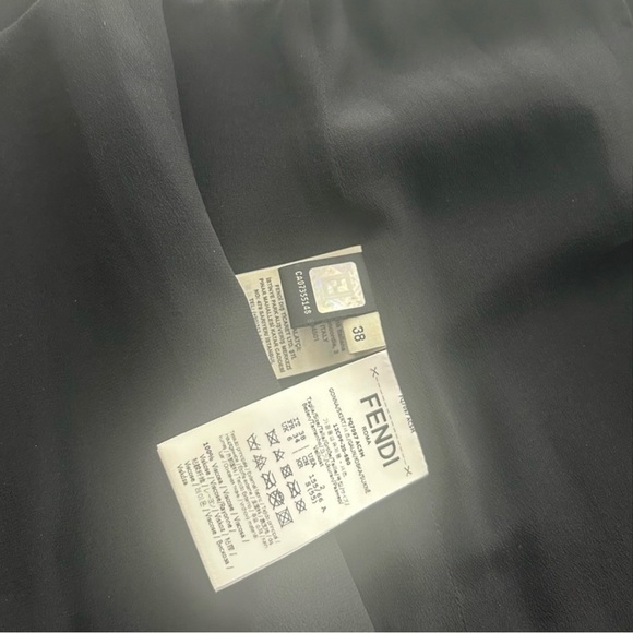 Fendi skirt. Size 2 USA. Perfect condition - Picture 2 of 3